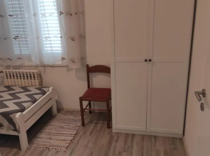 شقة Dominik زادار